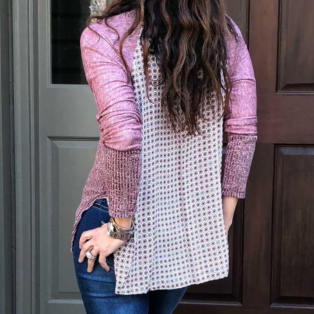 ✨LAST ONE ✨Burgundy ribbed floral back top - Picture 7 of 7